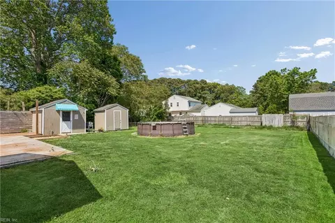 Exterior - 6 Barnes Ct, Hampton, VA 23664 photo 5 of 12