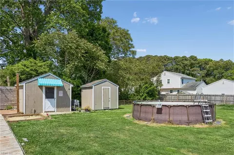 Exterior - 6 Barnes Ct, Hampton, VA 23664 photo 6 of 12