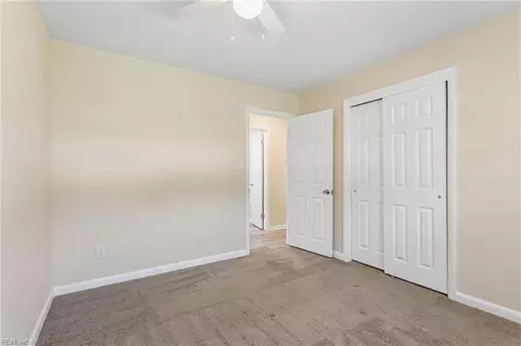 Bedroom - 6 Barnes Ct, Hampton, VA 23664 photo 2 of 7