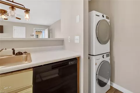 Other - 9 Inlandview Dr #A, Hampton, VA 23669 photo 5 of 8