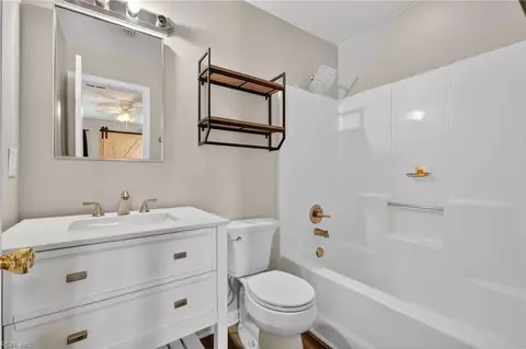 Bath - 9 Inlandview Dr #A, Hampton, VA 23669 photo 2 of 2