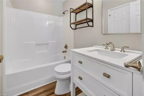 Bath - 9 Inlandview Dr #A, Hampton, VA 23669 photo 1 of 2