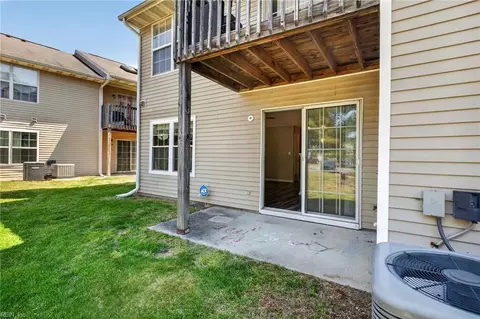 Exterior - 9 Inlandview Dr #A, Hampton, VA 23669 photo 3 of 4