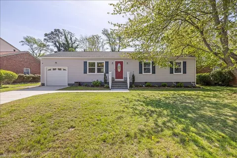 226 Saddler Dr, Newport News, VA 23608