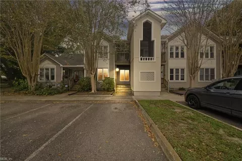 3814 Wyatt Dr #2, Portsmouth, VA 23703