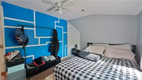 Bedroom - 454 Algonquin Rd, Hampton, VA 23661 photo 2 of 6