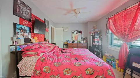 Bedroom - 454 Algonquin Rd, Hampton, VA 23661 photo 6 of 6