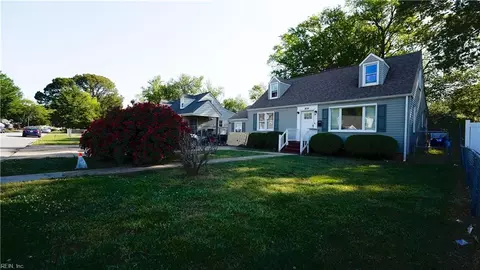 Exterior - 454 Algonquin Rd, Hampton, VA 23661 photo 5 of 6