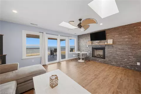 1616 E Ocean View Ave #F, Norfolk, VA 23503