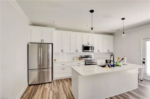 Kitchen - 7 N Semple St, Hampton, VA 23663 photo 1 of 5