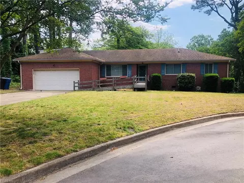 552 Crown Cres, Chesapeake, VA 23325