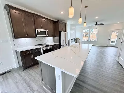 Kitchen - 1076 Mesa Loop, Chesapeake, VA 23320 photo 6 of 6