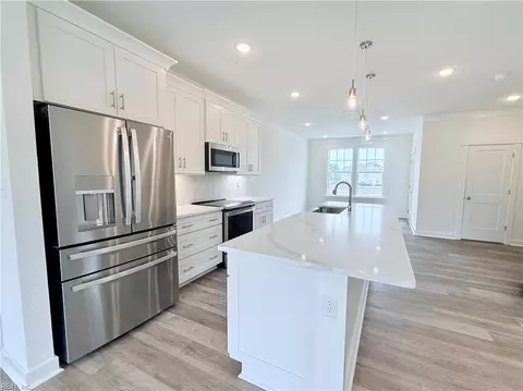 Kitchen - 1074 Mesa Loop, Chesapeake, VA 23320 photo 1 of 6