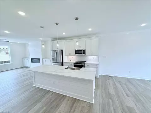Kitchen - 1074 Mesa Loop, Chesapeake, VA 23320 photo 5 of 6