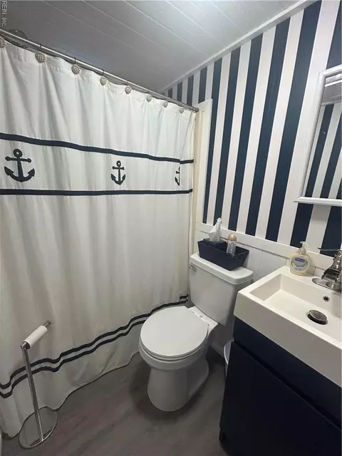 Bath - 592 Pelican Ct, Accomack County, VA 23395 photo 1 of 2