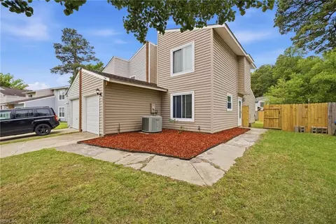 621 Folkstone Way, Virginia Beach, VA 23462
