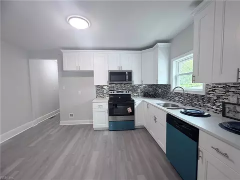 2534 Keller Ave, Norfolk, VA 23509
