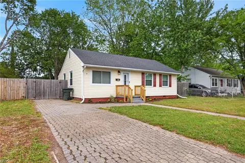 Exterior - 211 Courtney Dr, Hampton, VA 23669 photo 2 of 6