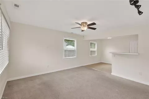 Living - 211 Courtney Dr, Hampton, VA 23669 photo 1 of 3