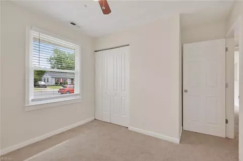 Bedroom - 211 Courtney Dr, Hampton, VA 23669 photo 4 of 7