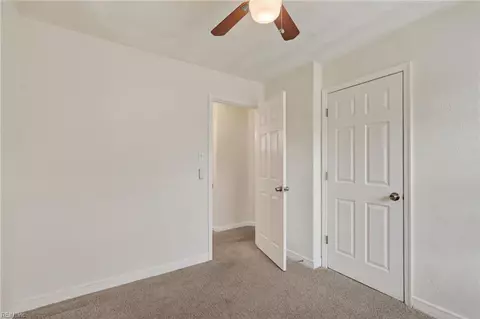 Bedroom - 211 Courtney Dr, Hampton, VA 23669 photo 2 of 7