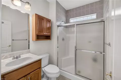 Bath - 2828 Einstein Dr, Virginia Beach, VA 23456 photo 6 of 6