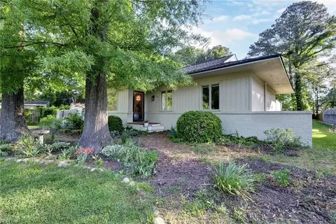 134 Riverview Dr, Hampton, VA 23669
