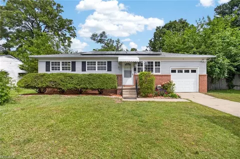 840 Brentwood Dr, Norfolk, VA 23518