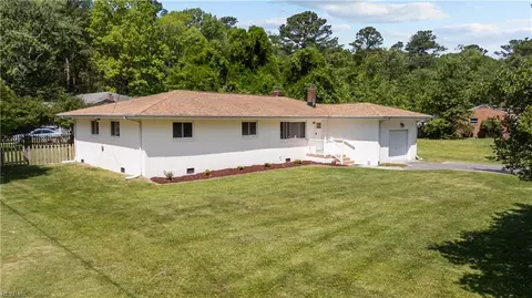 152 Mann Dr, Chesapeake, VA 23322