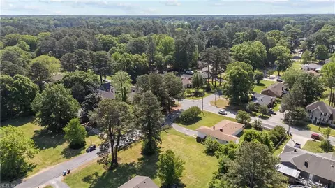 View/Area - 152 Mann Dr, Chesapeake, VA 23322 photo 3 of 6