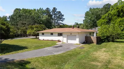 Exterior - 152 Mann Dr, Chesapeake, VA 23322 photo 7 of 7