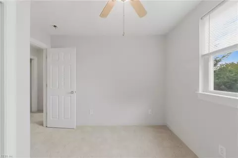 Bedroom - 6 Westover St, Hampton, VA 23669 photo 6 of 9