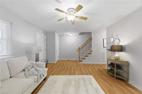 Entry Way - 6 Westover St, Hampton, VA 23669 photo 1 of 1