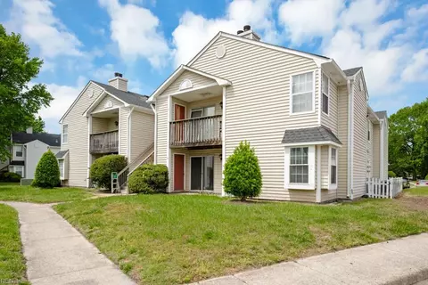 1718 Rock Bridge Mews #B, Chesapeake, VA 23320