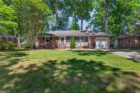 403 Mayflower Rd, Portsmouth, VA 23703