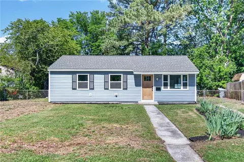 Exterior - 11 Farrington Pl, Hampton, VA 23663 photo 2 of 8