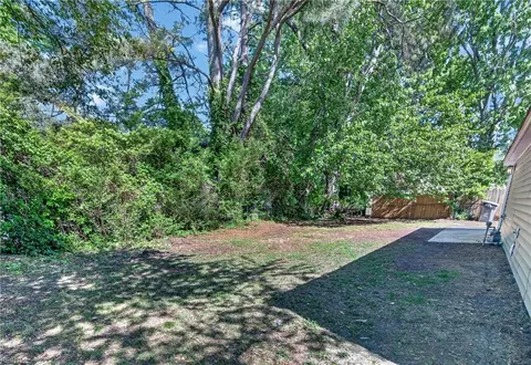 Exterior - 11 Farrington Pl, Hampton, VA 23663 photo 7 of 8
