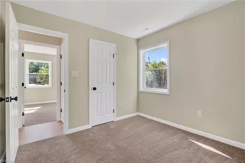 Bedroom - 11 Farrington Pl, Hampton, VA 23663 photo 3 of 5