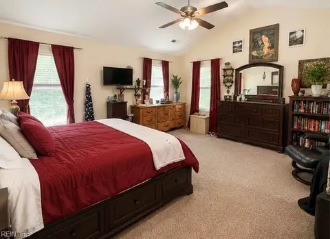 8077 Founders Mill Way, Gloucester, VA 23061 photo 7
