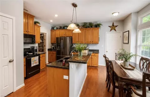 8077 Founders Mill Way, Gloucester, VA 23061 photo 4
