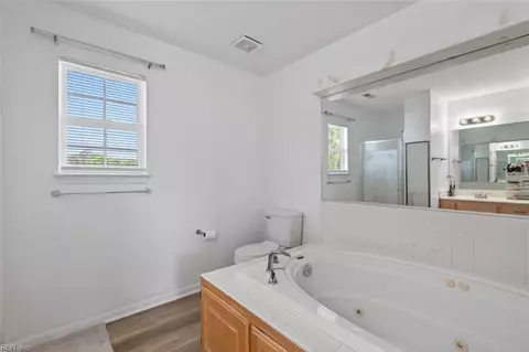 Bath - 2 Kaitlyn Cir, Hampton, VA 23666 photo 3 of 4