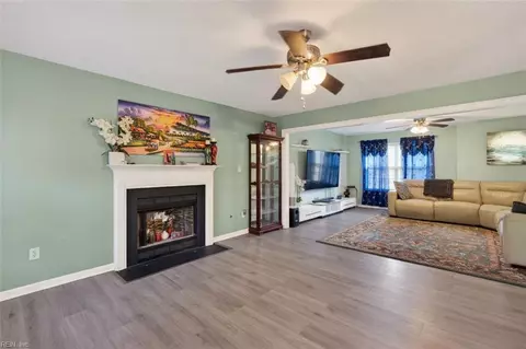 Living - 2 Kaitlyn Cir, Hampton, VA 23666 photo 1 of 1