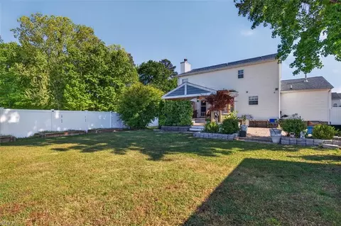 Exterior - 2 Kaitlyn Cir, Hampton, VA 23666 photo 7 of 9