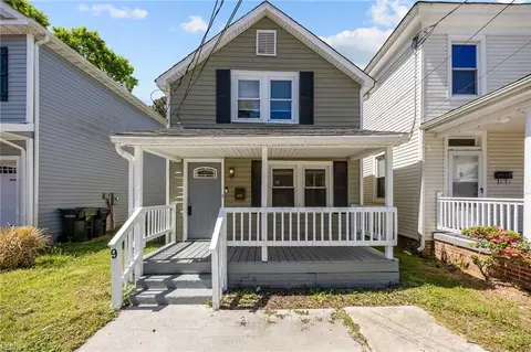 9 Chamberlin Ave W, Hampton, VA 23666