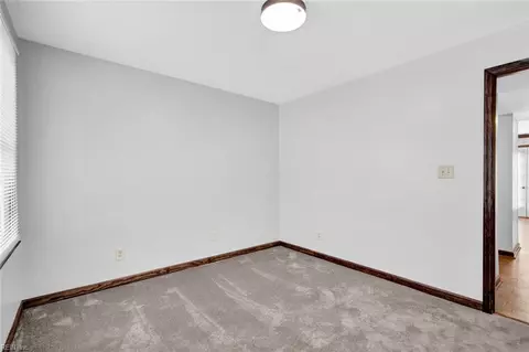 Bedroom - 16 Academy Ln, Hampton, VA 23669 photo 3 of 6