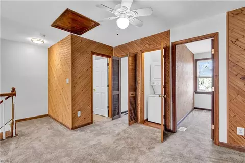 Entry Way - 16 Academy Ln, Hampton, VA 23669 photo 3 of 5