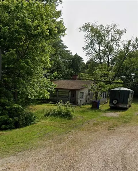 1068 Shillelagh Rd, Chesapeake, VA 23323