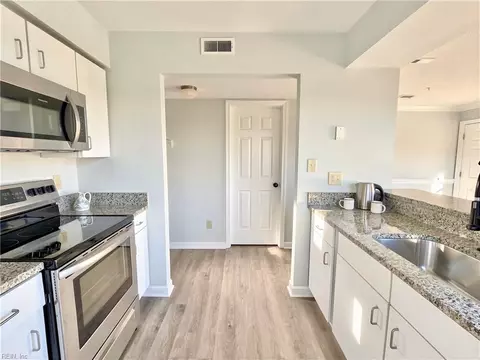 Kitchen - 217 Eaton St, Hampton, VA 23669 photo 7 of 11