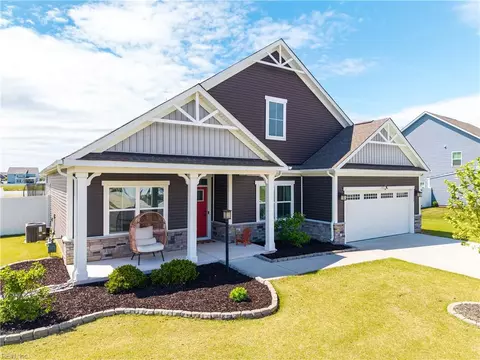 112 Glenmoor Path, Moyock, NC 27958