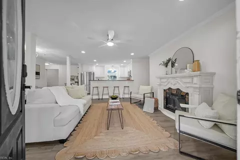 443 Pinewood Dr, Virginia Beach, VA 23451